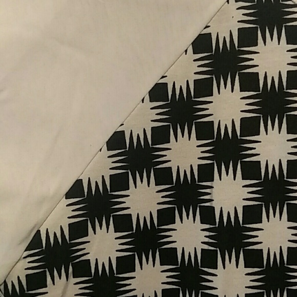 LuLaRoe Randy - Picture 2 of 5